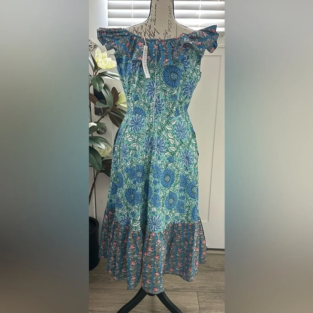๐บNWT Cella & Flo Floral Fashion Dress โ Size 4 - Picture 3 of 16